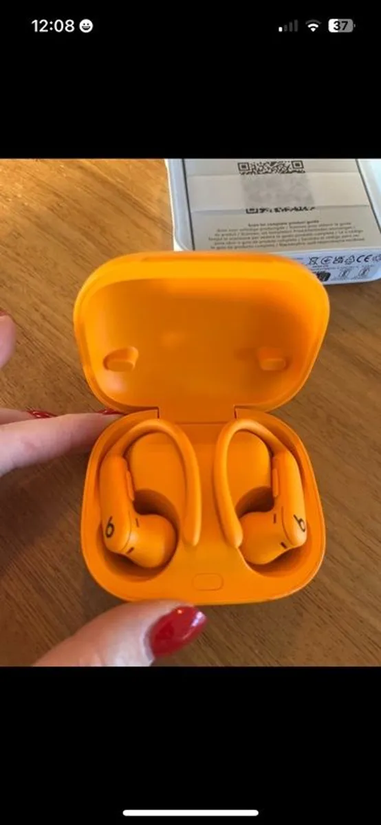 Powerbeats - Image 2