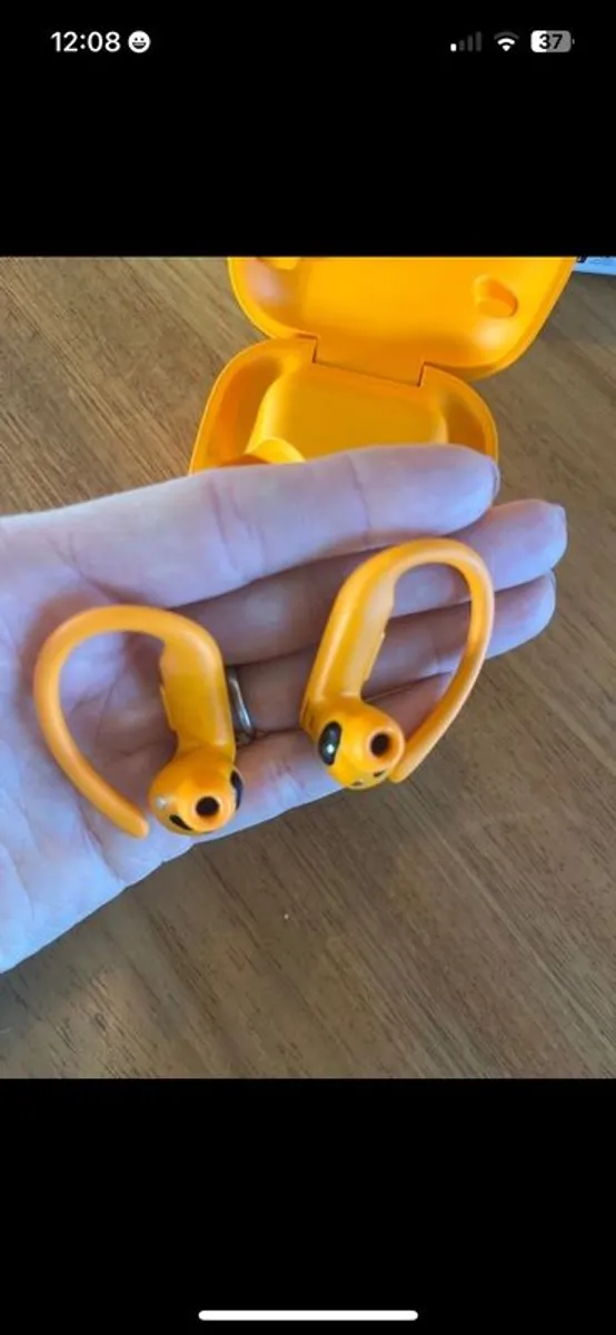 Powerbeats - Image 4