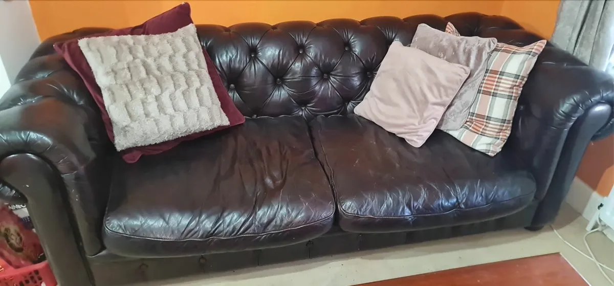 Chesterfield leather Sofa - Image 2