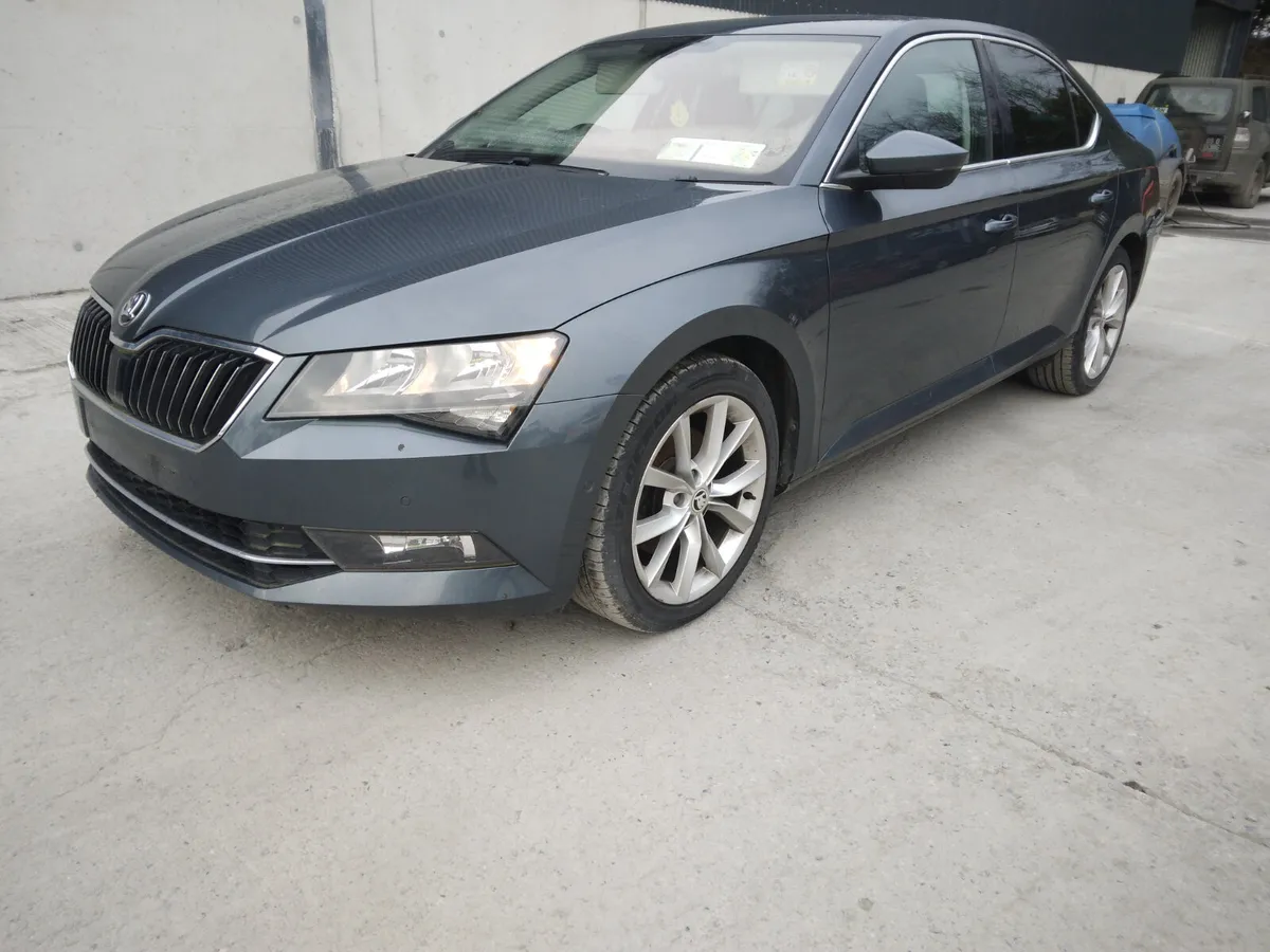2017 Skoda Superb For Breaking/Dismantling - Image 1