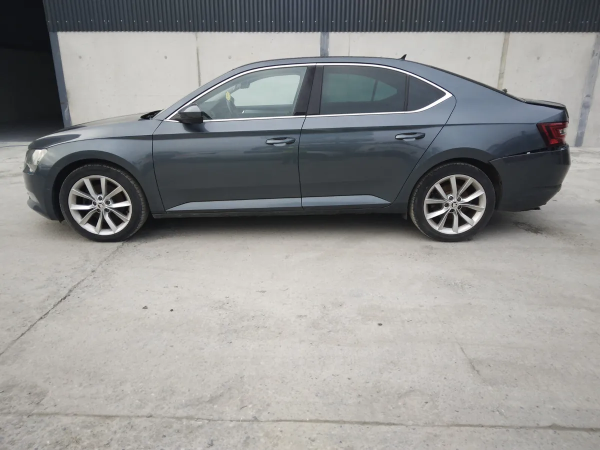 2017 Skoda Superb For Breaking/Dismantling - Image 2