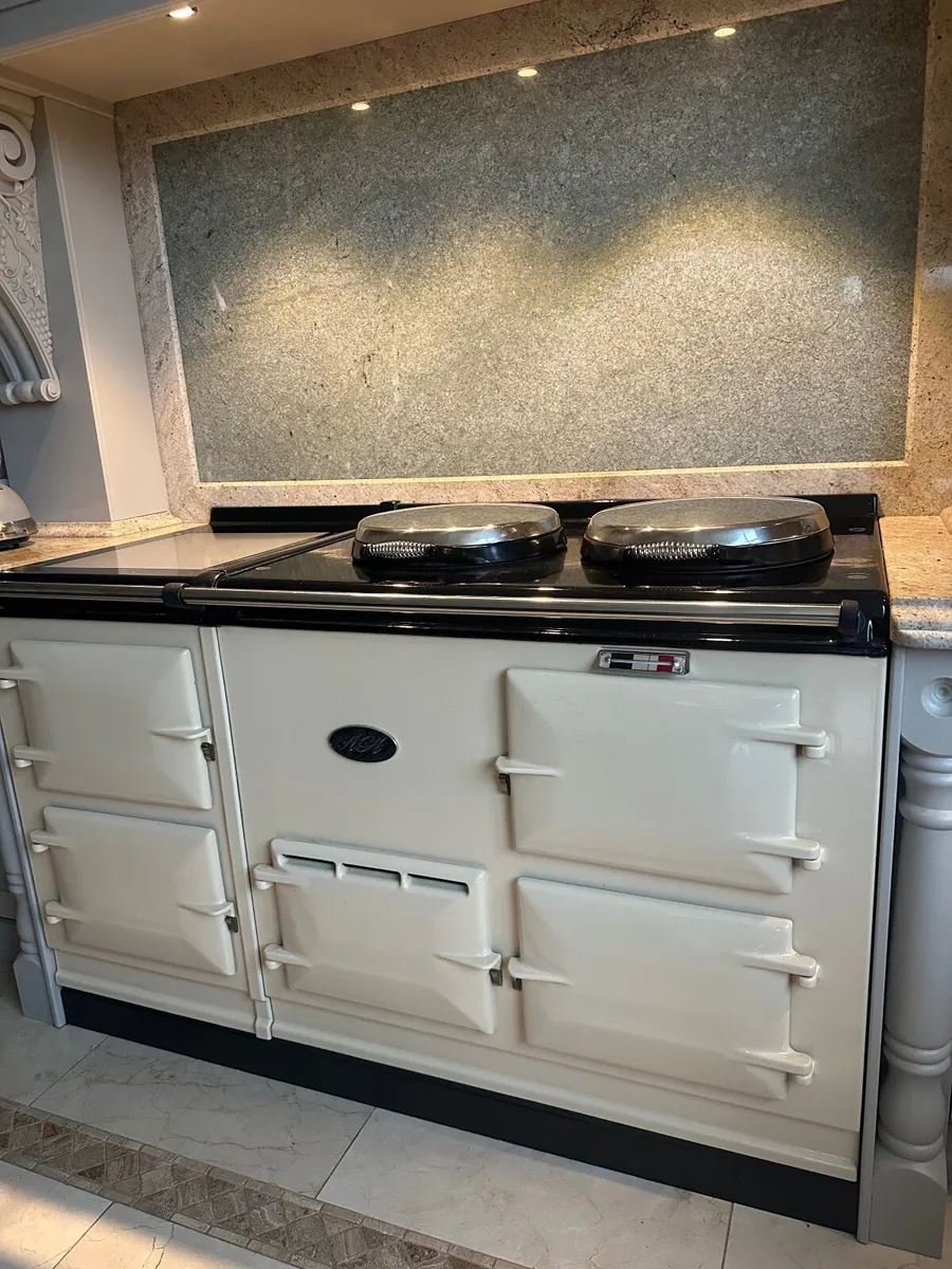 Aga cooker - Image 1