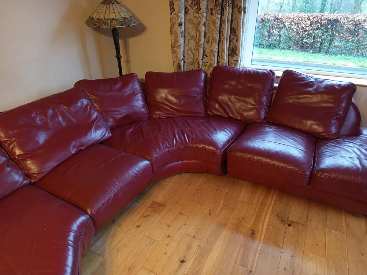 Leather suite - Image 1