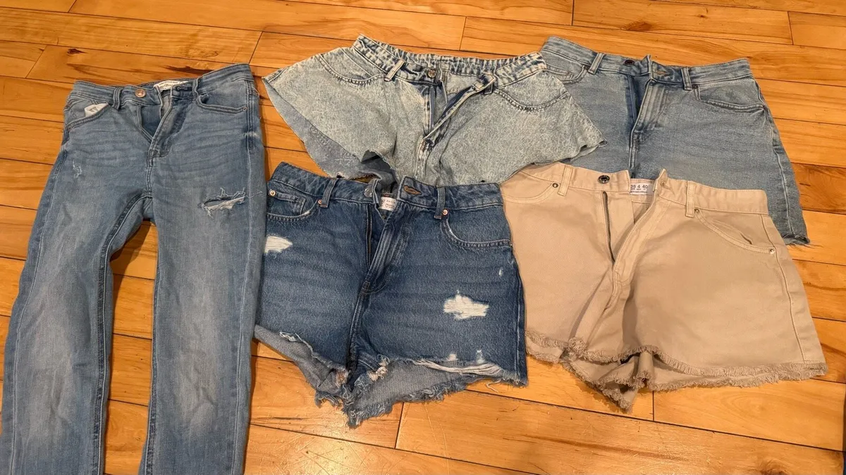 Women bundle clothes - Image 2