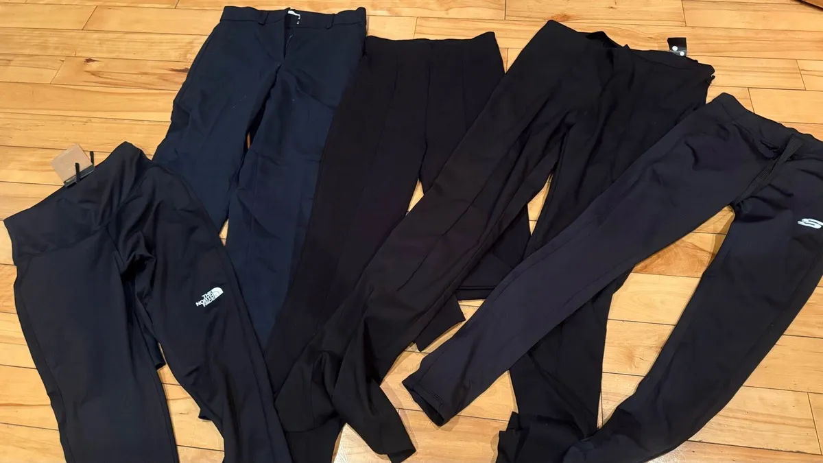 Women bundle clothes - Image 3