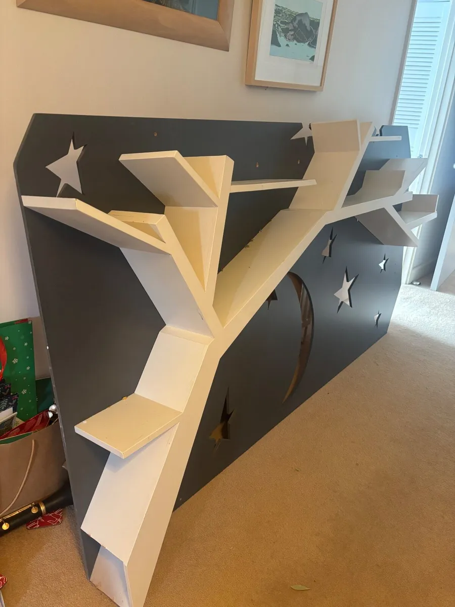 Designer  shelving unit - Image 4