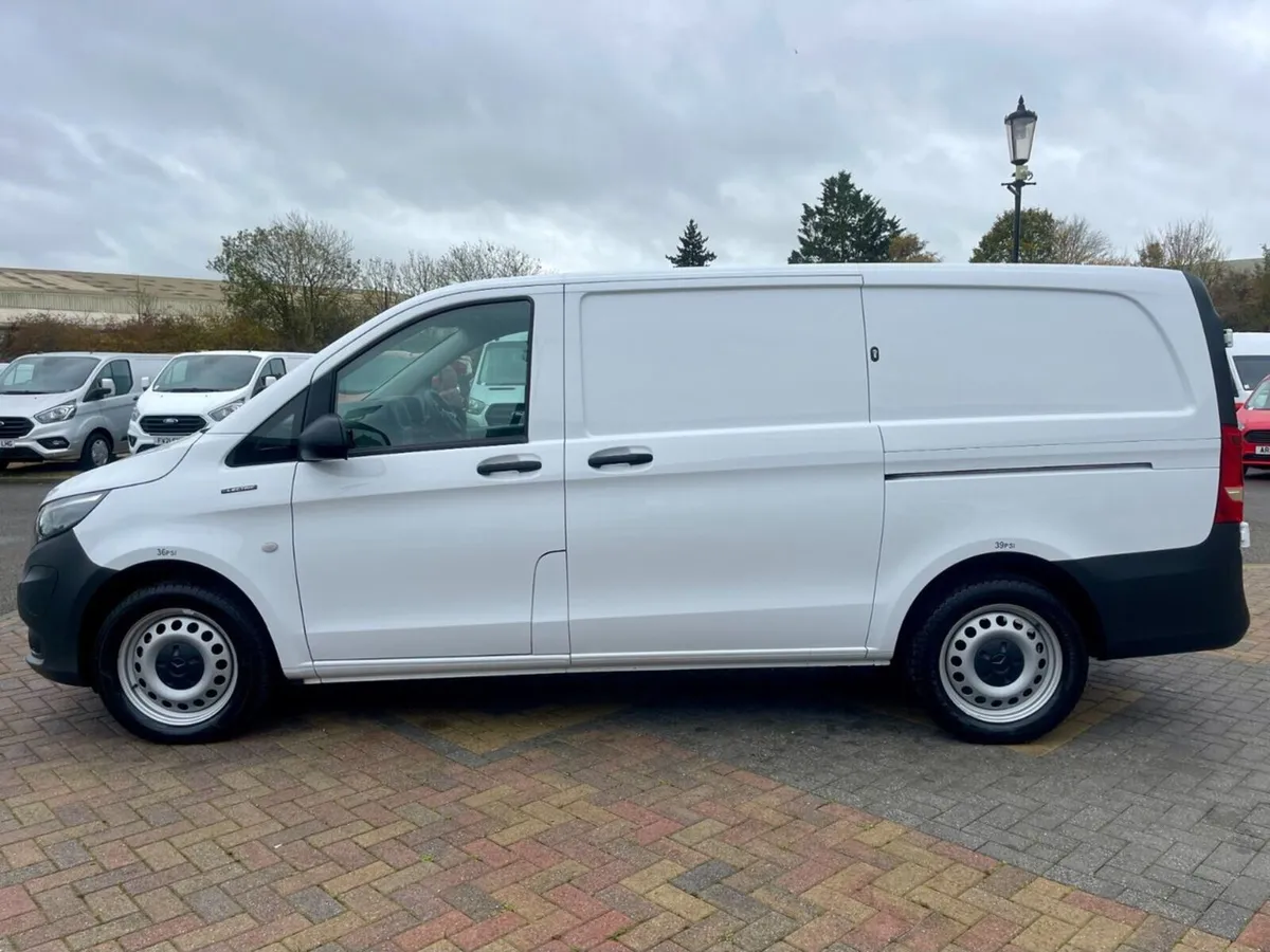 2023 Mercedes-Benz Vito High Roof Panel Van - Image 1