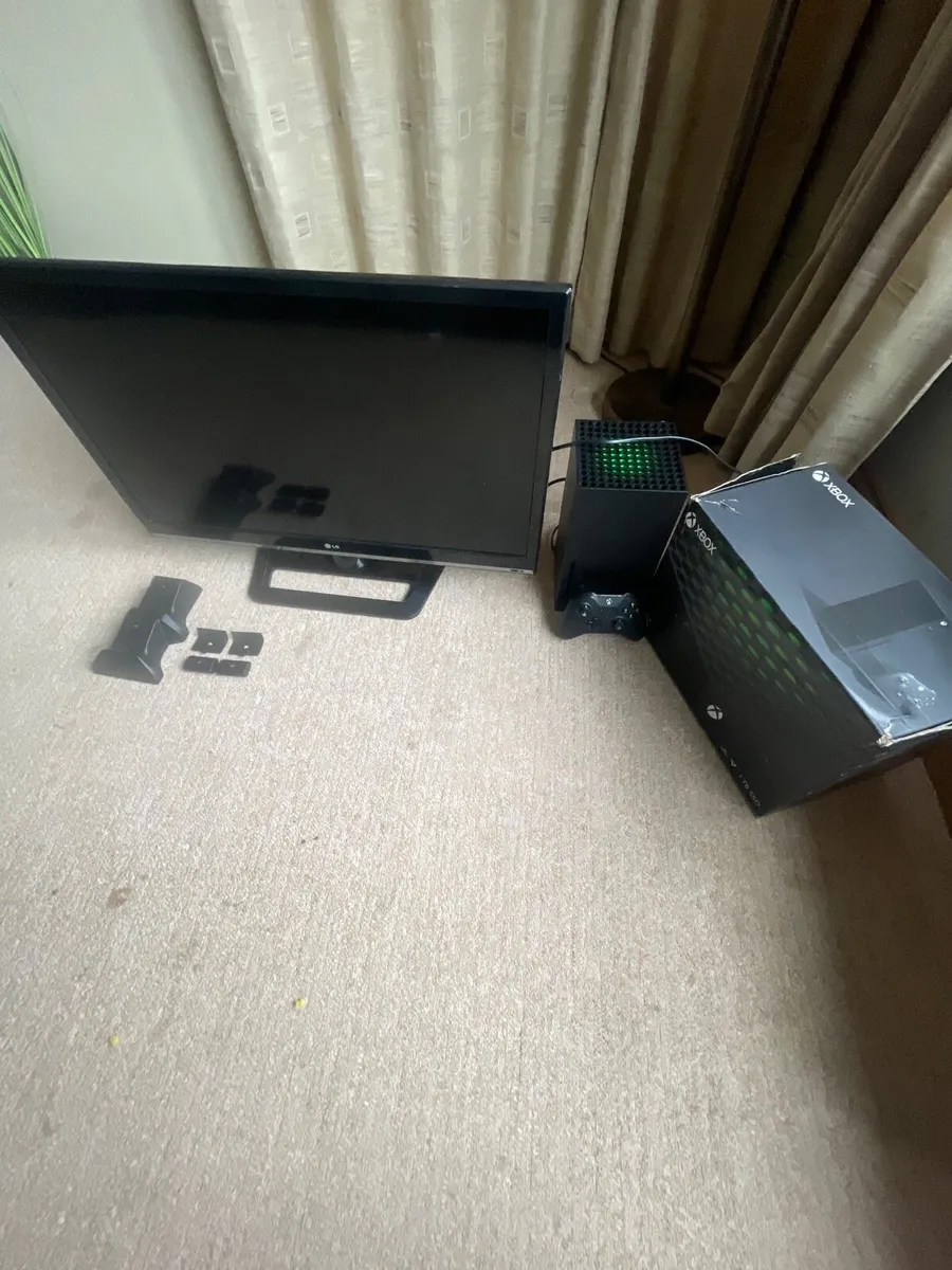 Xbox Series X - Image 2