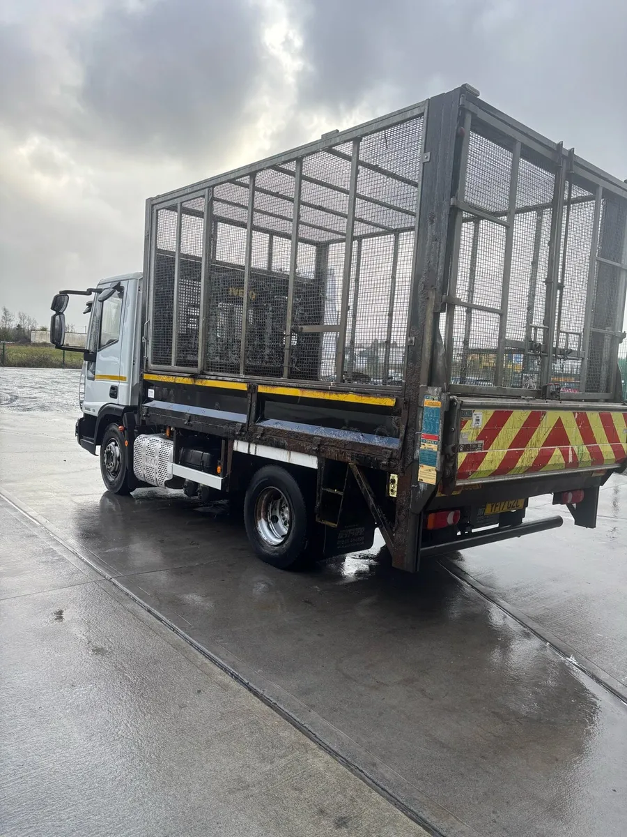 7.5ton tipper with cage - Image 3
