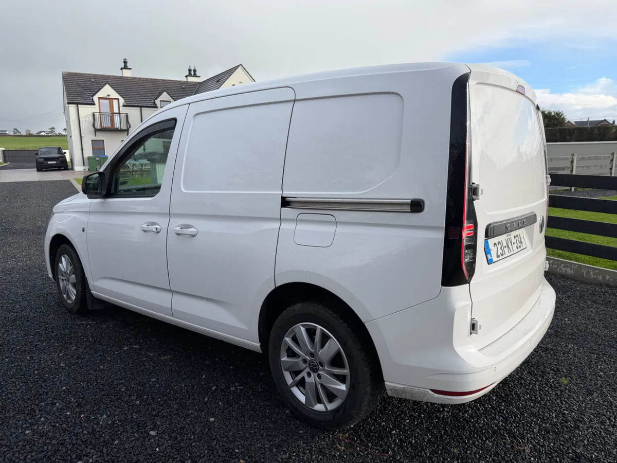 Volkswagen Caddy 2023 Automatic DSG - Image 4