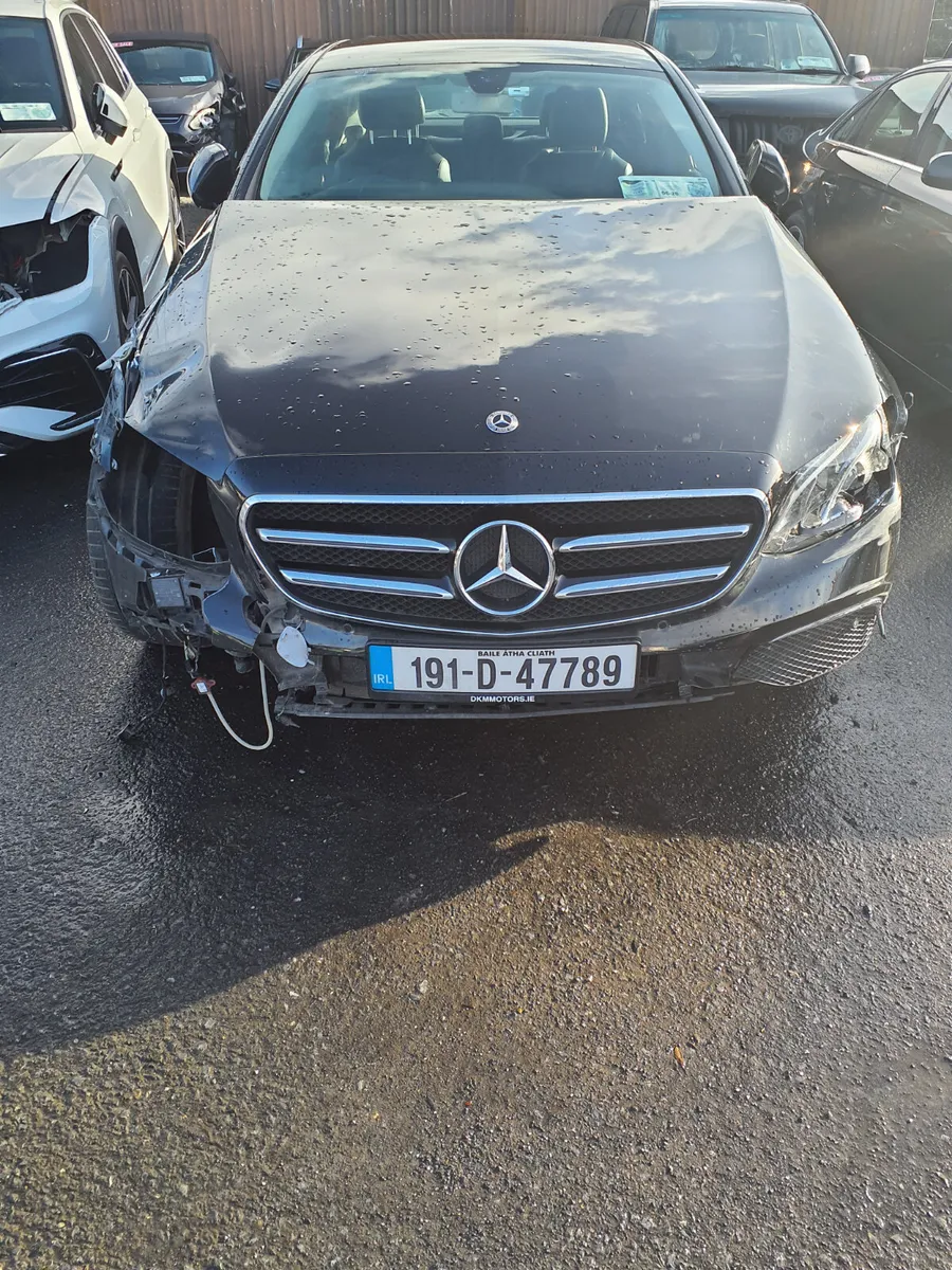 Mercedes E220d Avant-garde 80,000 km - Image 1