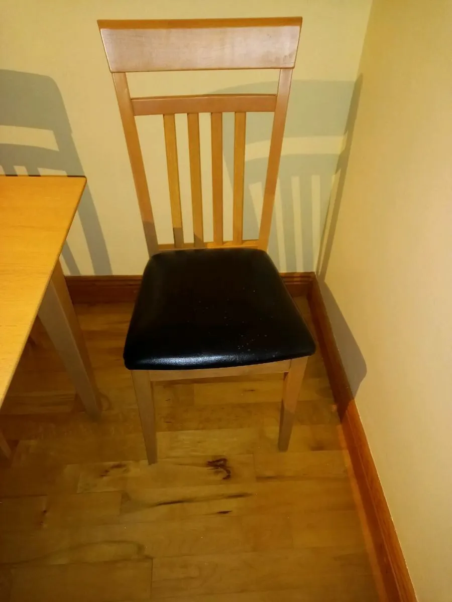 Kitchen table, chairs and counter stools. - Image 1