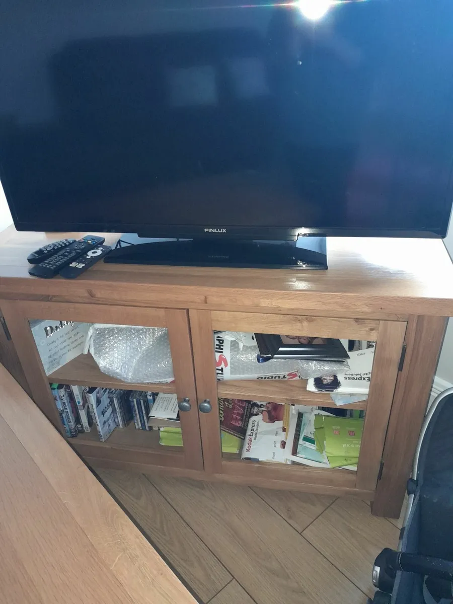 Coffee table and tv stand - Image 1