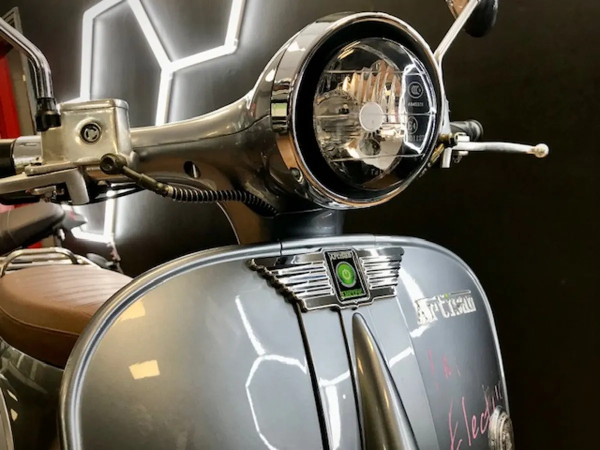 *SAVE WITH OUR EV GRANT* Artisan 2000R EV - Image 4