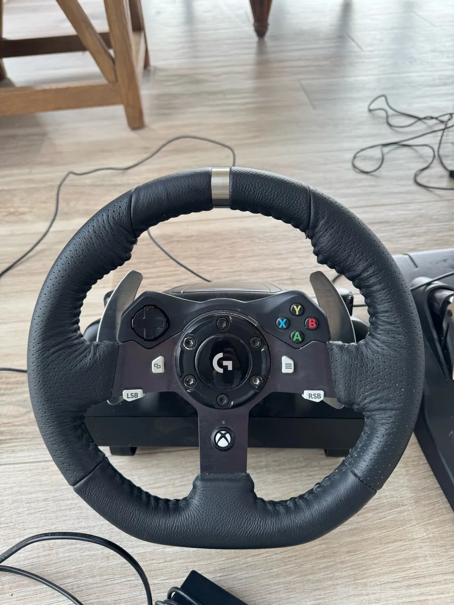 Logitech G920 Xbox / PC Racing Wheel & Pedals - Image 2