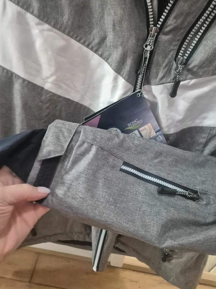 Ladies Ski Jacket. Uk 12-14. - Image 2