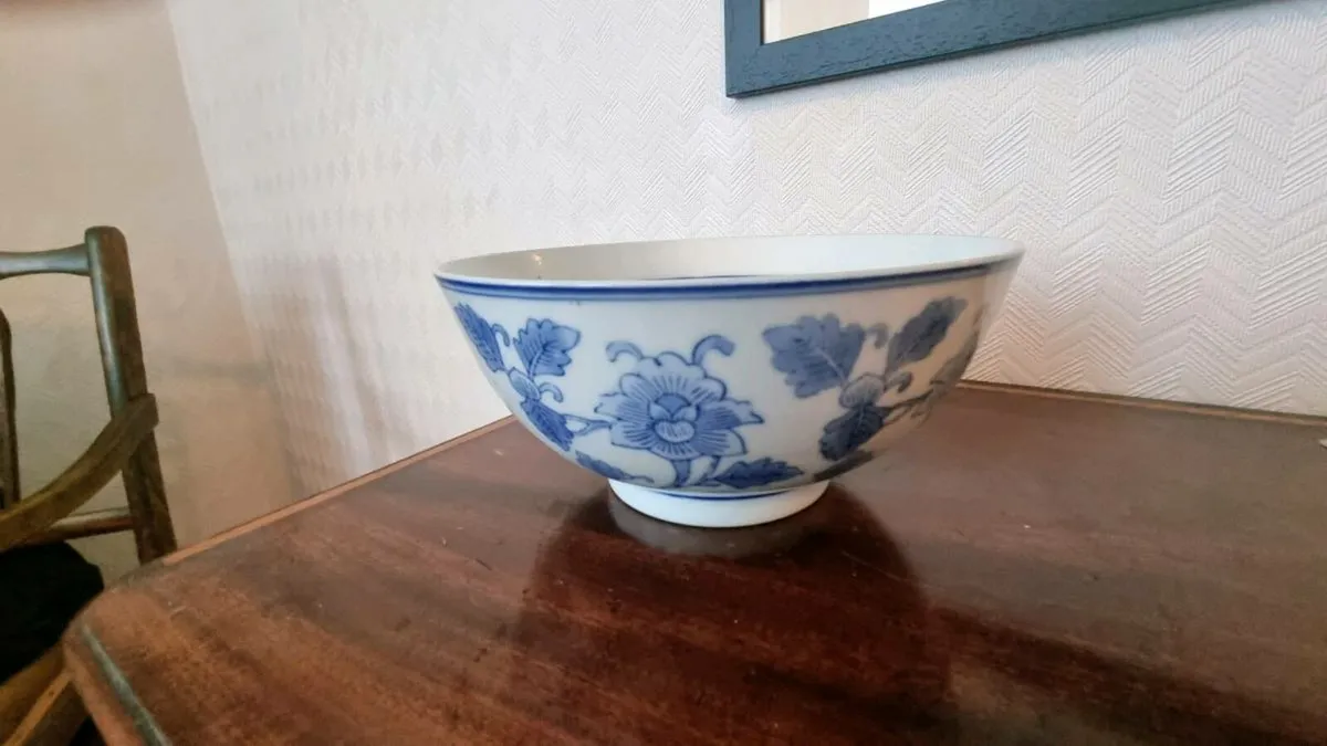 Vintage Chinese Bowl and White Large Bowl - Image 2