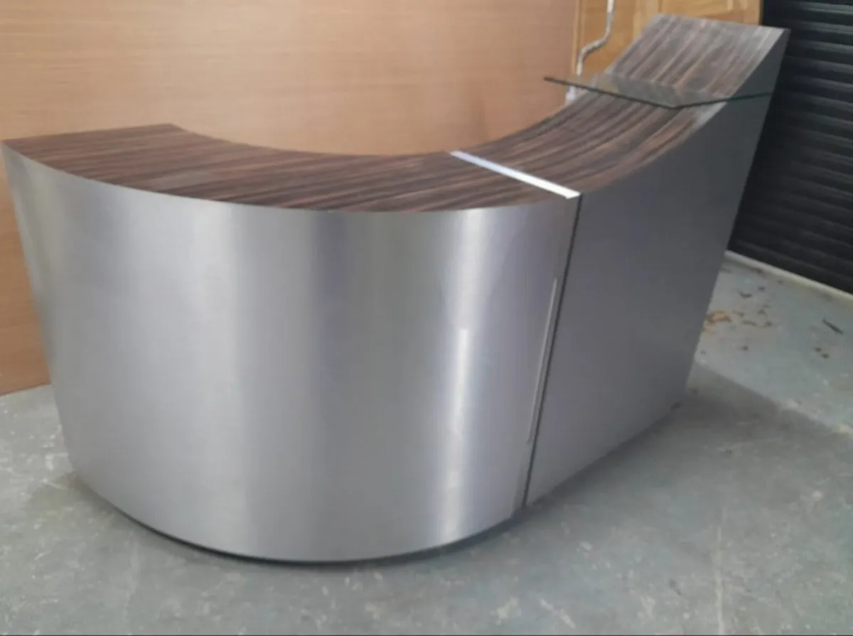 Office furniture - Image 1