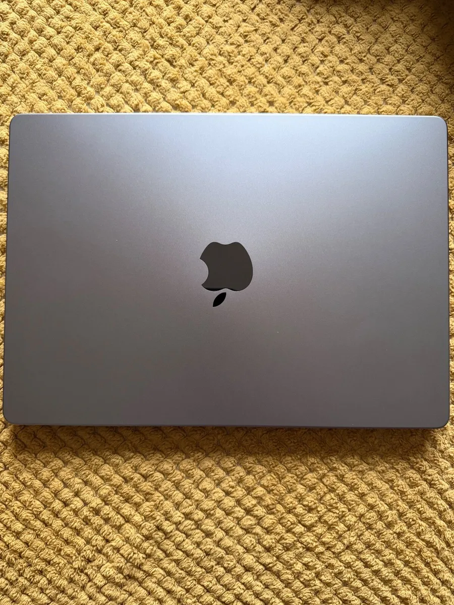 MacBook Pro M3 - Image 3