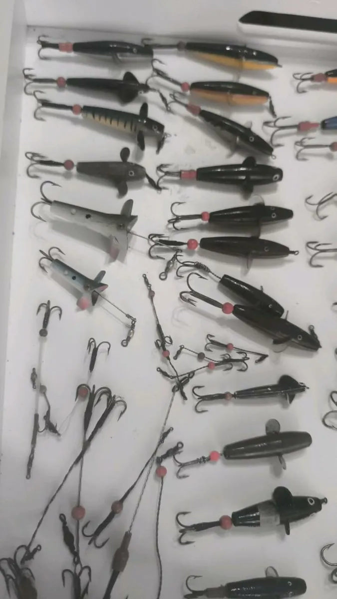 40 mixed Devon minnows and mounts - Image 4