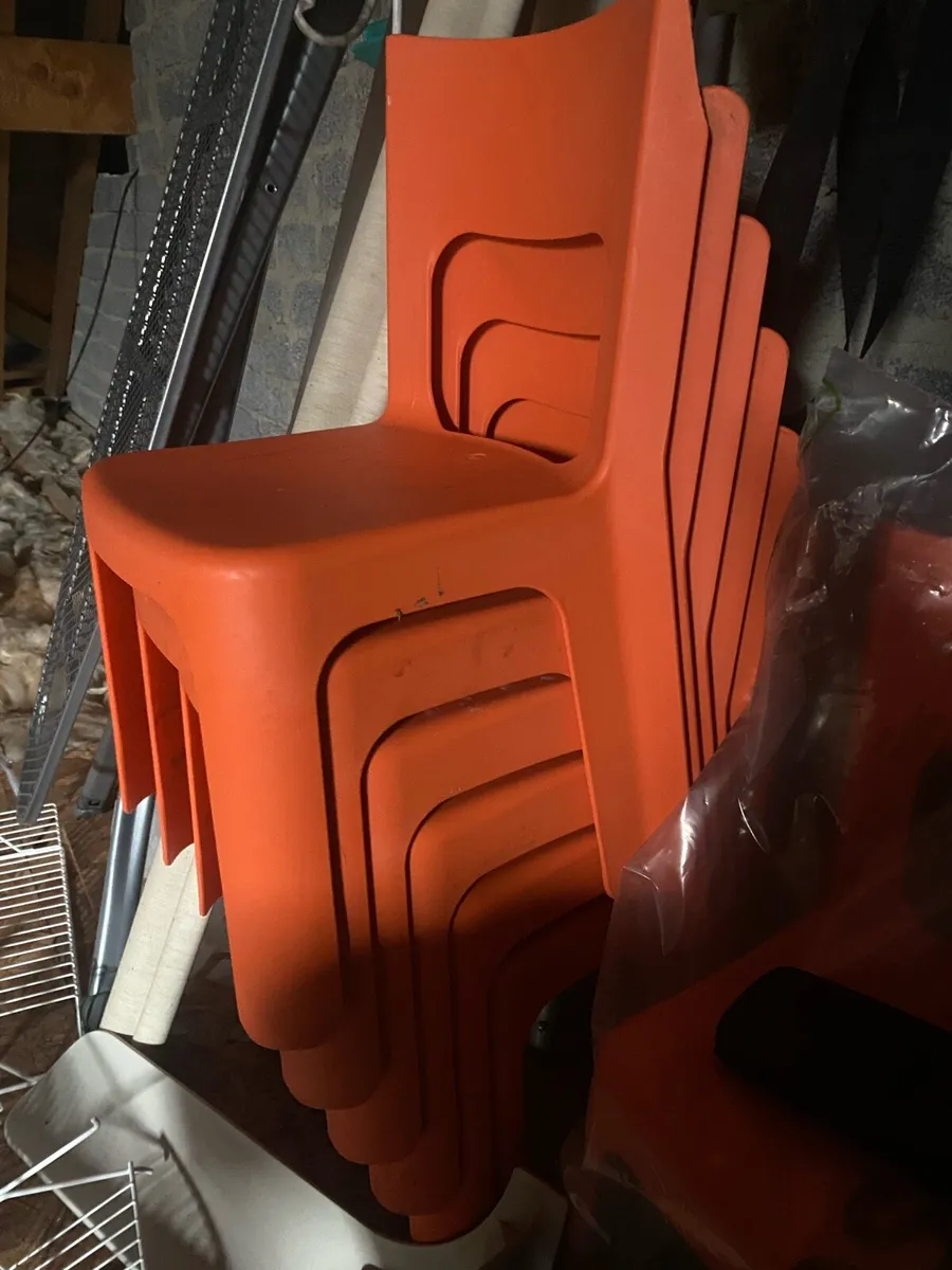 Wesco table and chairs - Image 3