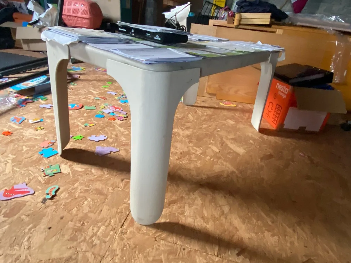 Wesco table and chairs - Image 1