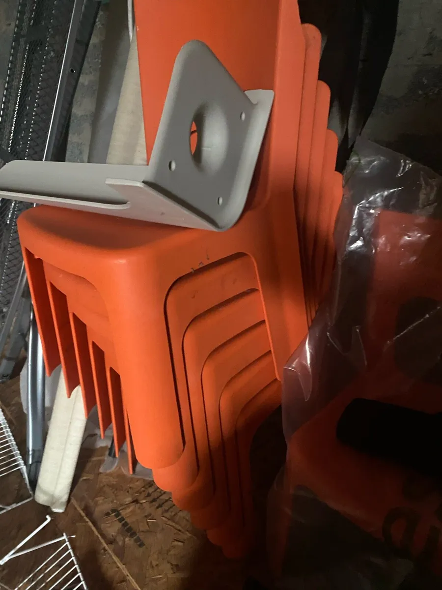 Wesco table and chairs - Image 2