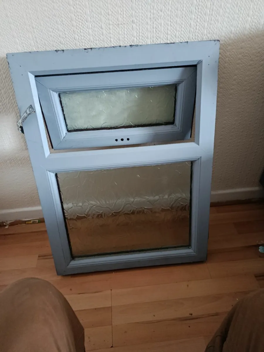 Small Timber Window–Frosted Glass - Image 3