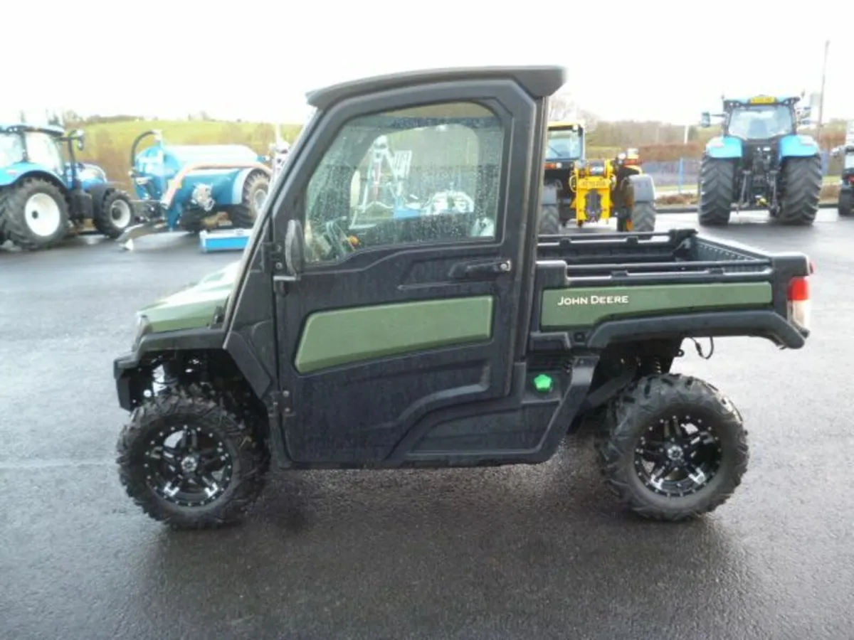 John Deere Gator 2024 - Image 1