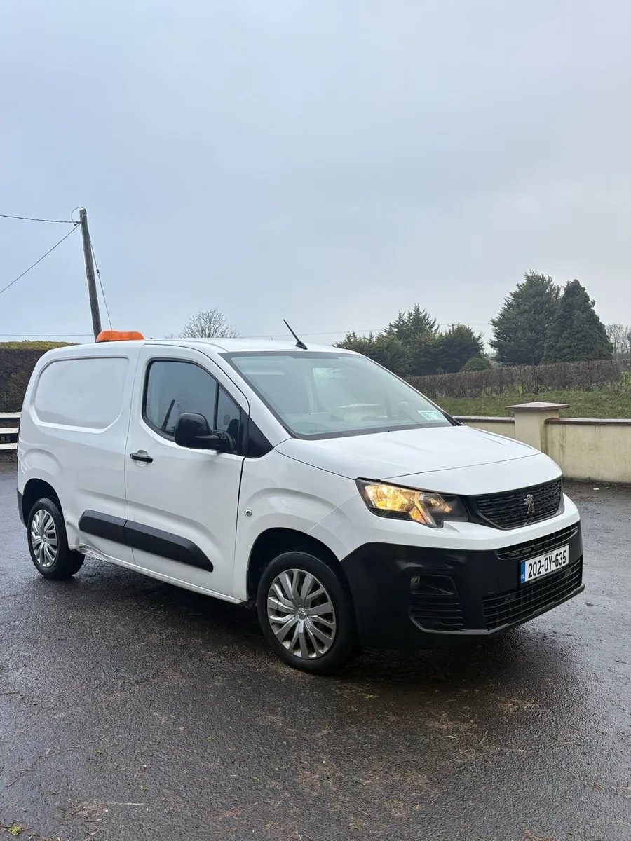 2020 puegot partner 3 seats enterprise Doe 4/26 - Image 1