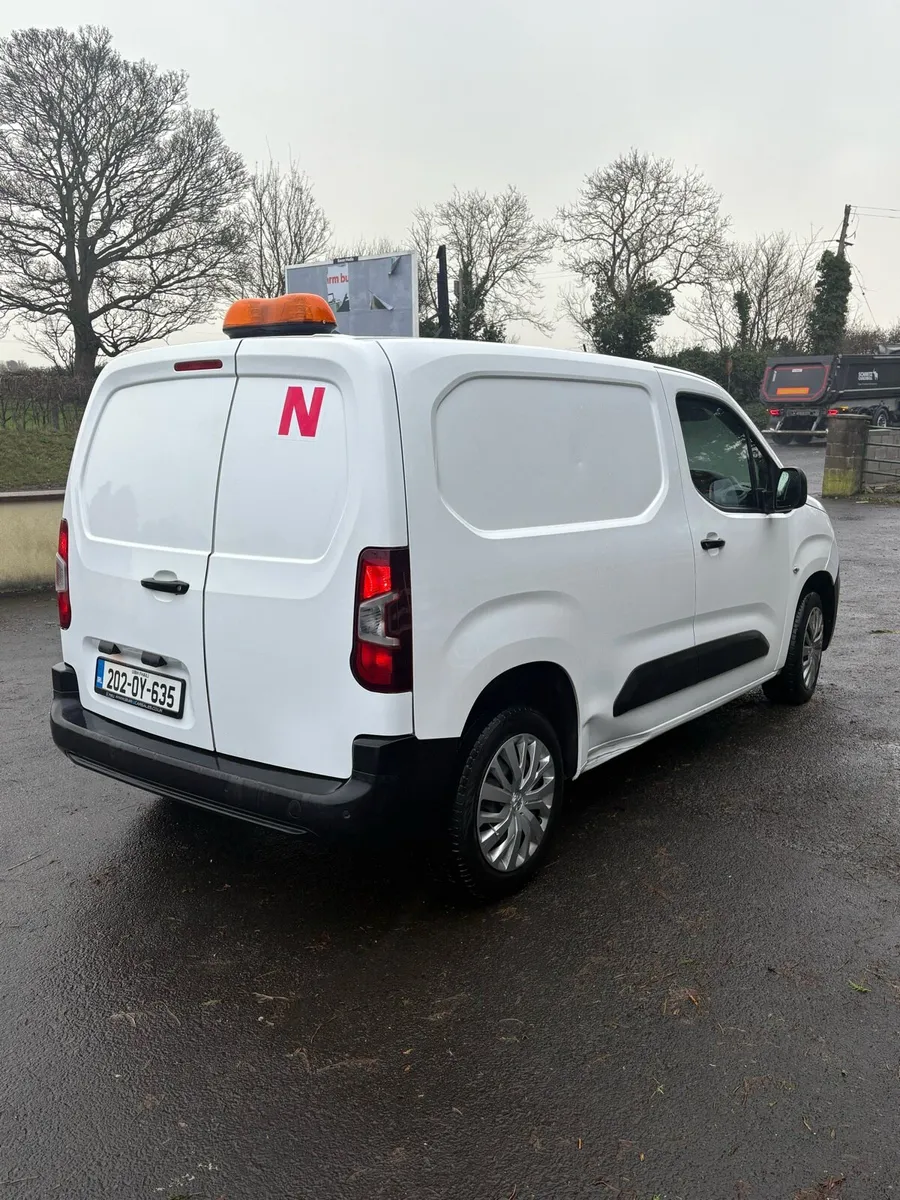 2020 puegot partner 3 seats enterprise Doe 4/26 - Image 2