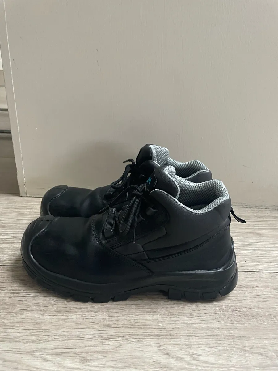 Men’s Steel Toe Work Boots - Image 1