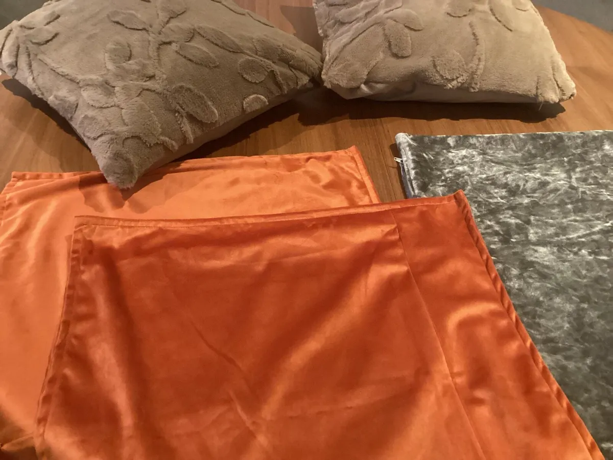 Cushions and covers - Image 4
