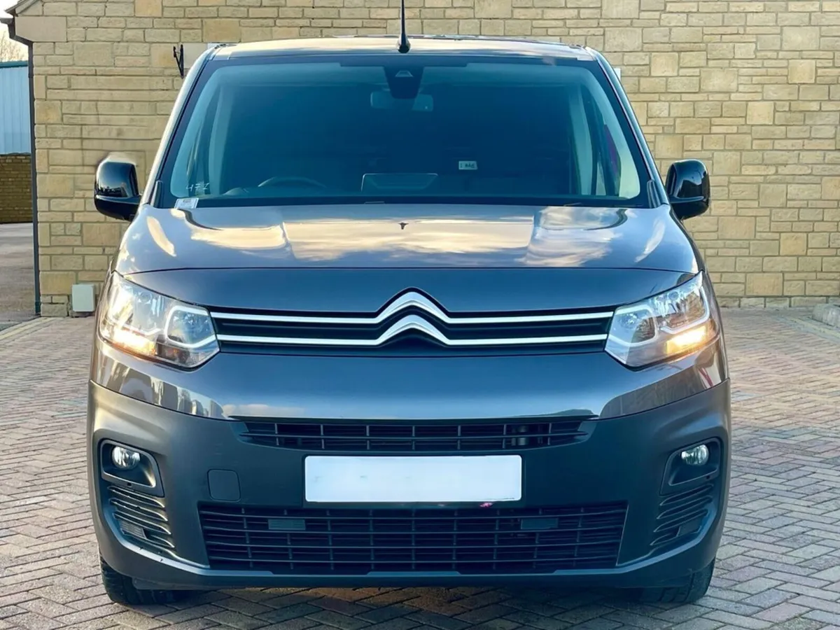 2024 Citroen Berlingo Low Roof Panel Van - Image 3