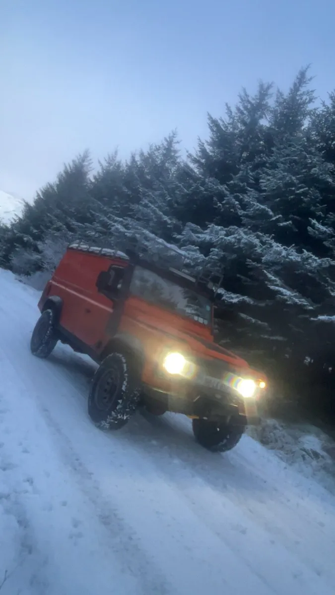 Land Rover defender - Image 2