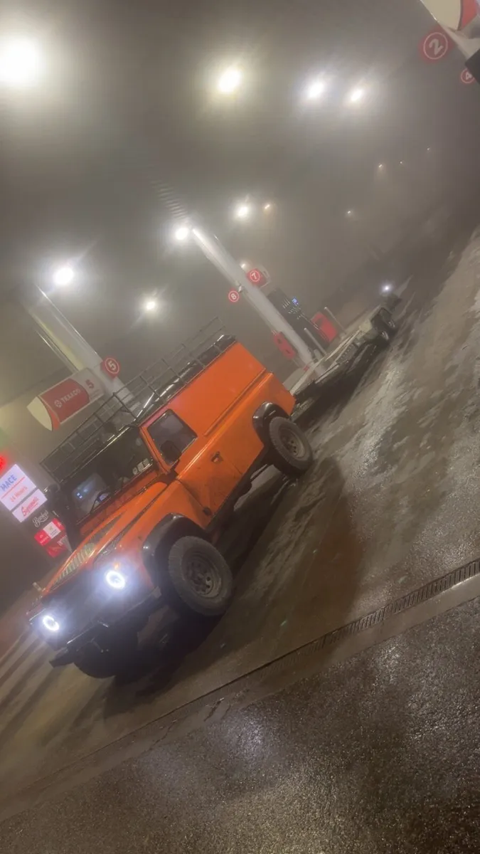 Land Rover defender - Image 3