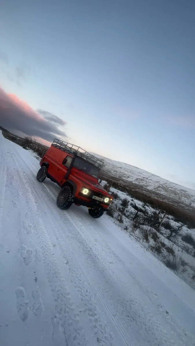 Land Rover defender - Image 1