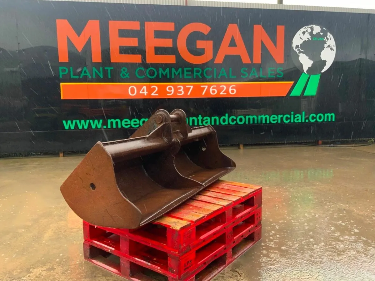 72"  SCOTT GRADING BUCKET.......65mm PINS ...001. - Image 1