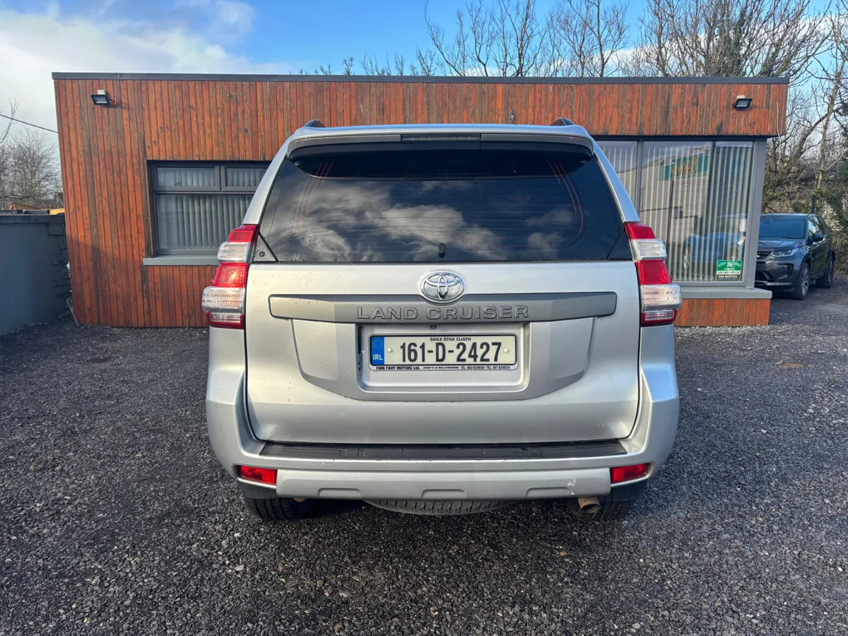 Toyota Land Cruiser 161 ORIGANAL CREW-CAB FROM NEW - Image 3