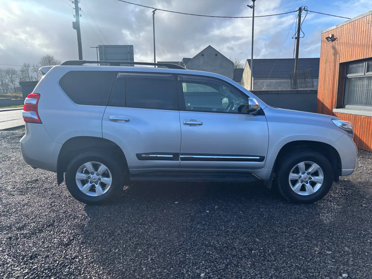 Toyota Land Cruiser 161 ORIGANAL CREW-CAB FROM NEW - Image 4