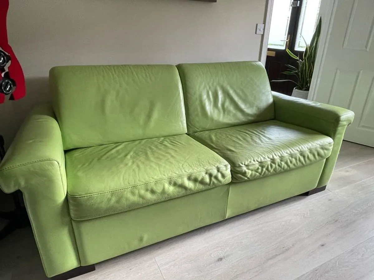 Green leather sofa bed - Comfortable and easy to convert - Image 1