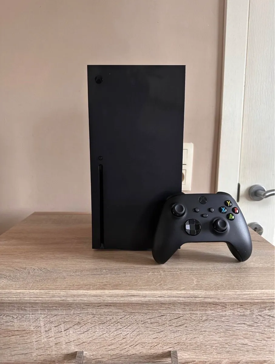 Xbox Series X - Image 2