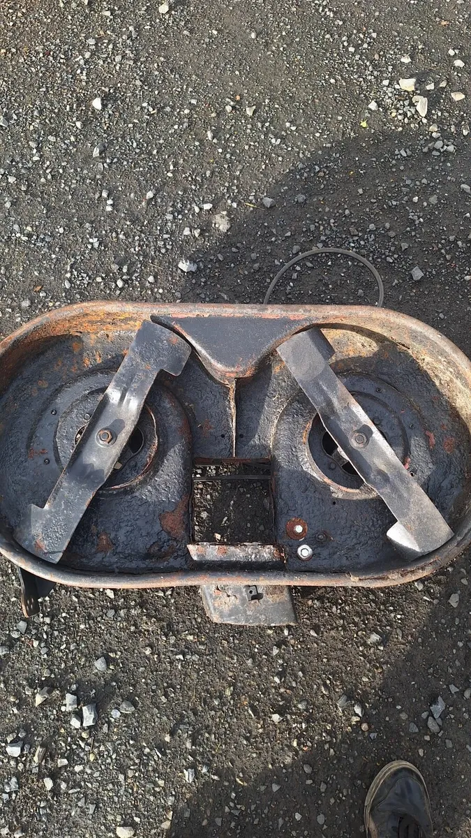 Ride on mower - Image 4