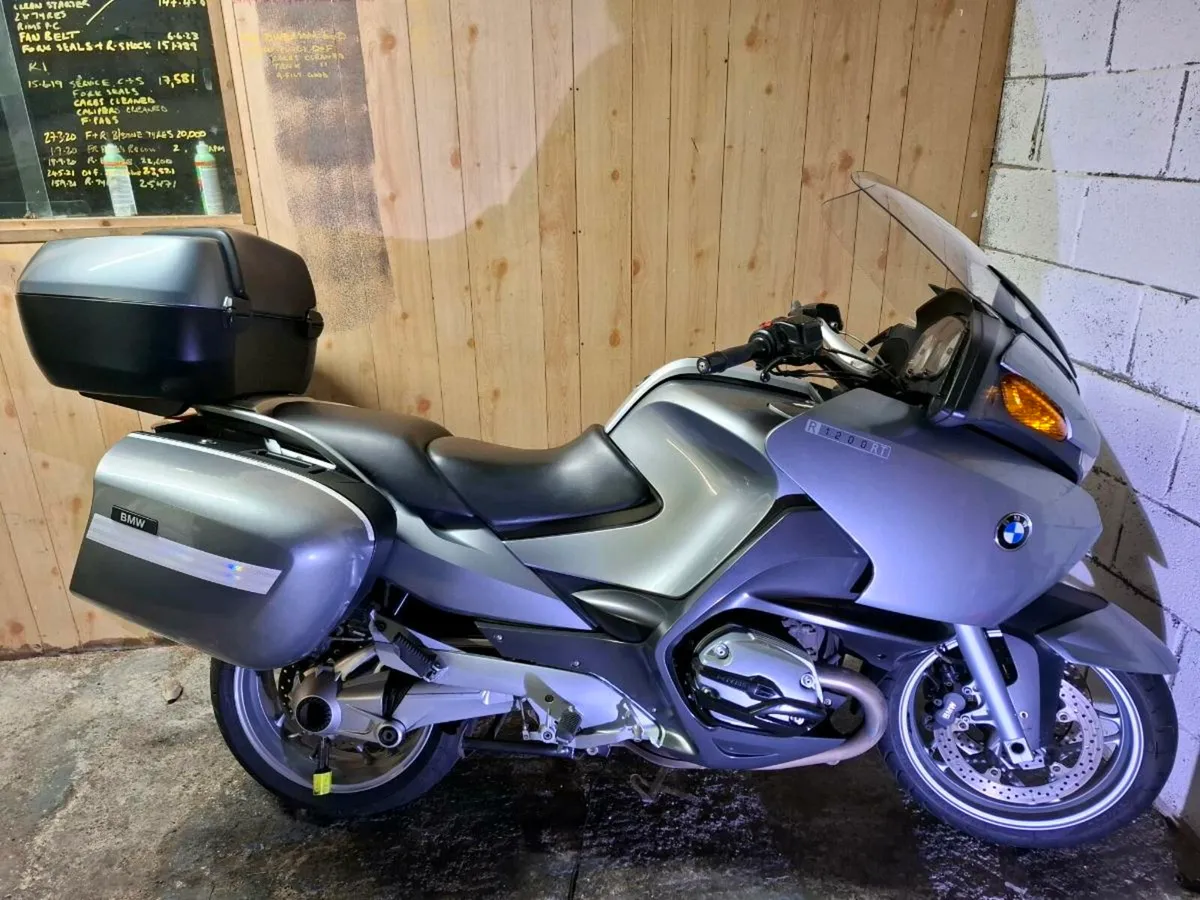 BMW R1200RT mint condition - Image 1
