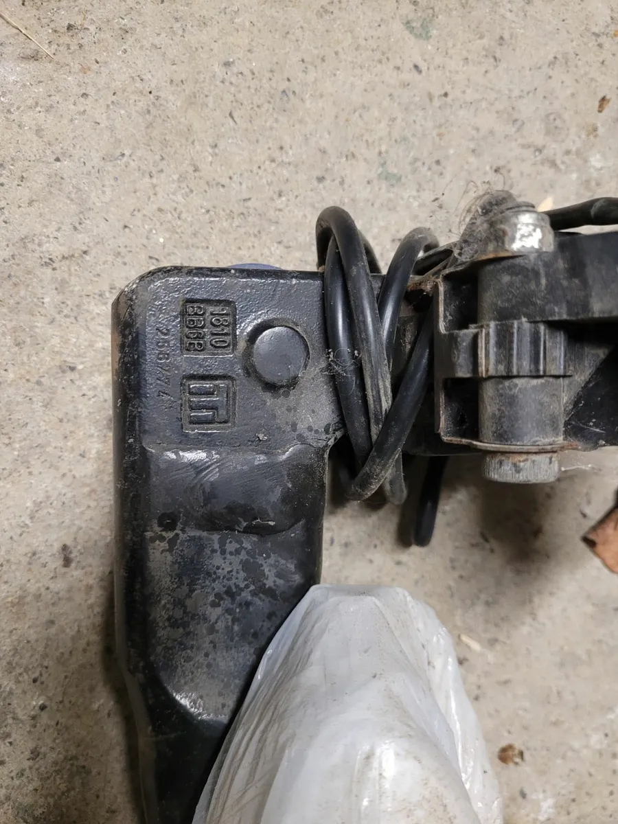 Detachable Hitch - Image 2