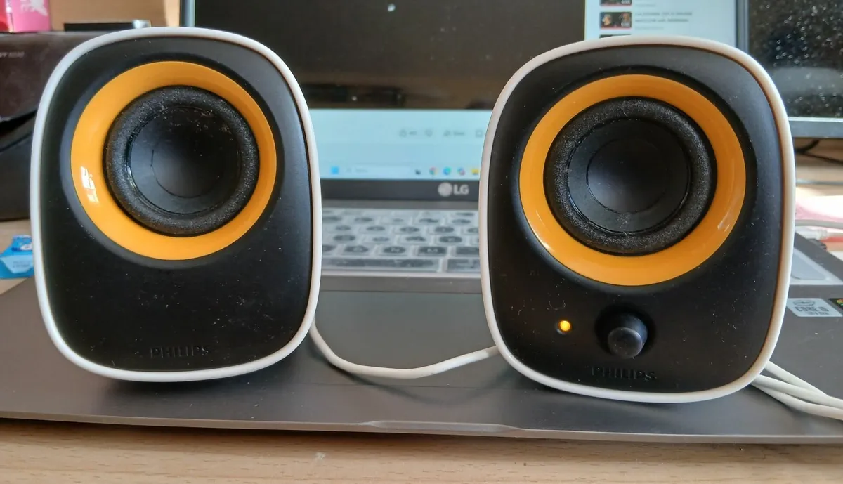 Desk Top Speakers. - Image 1
