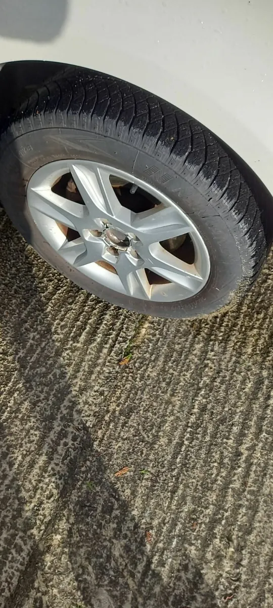 Volkswagen Caddy 2011 - Image 3