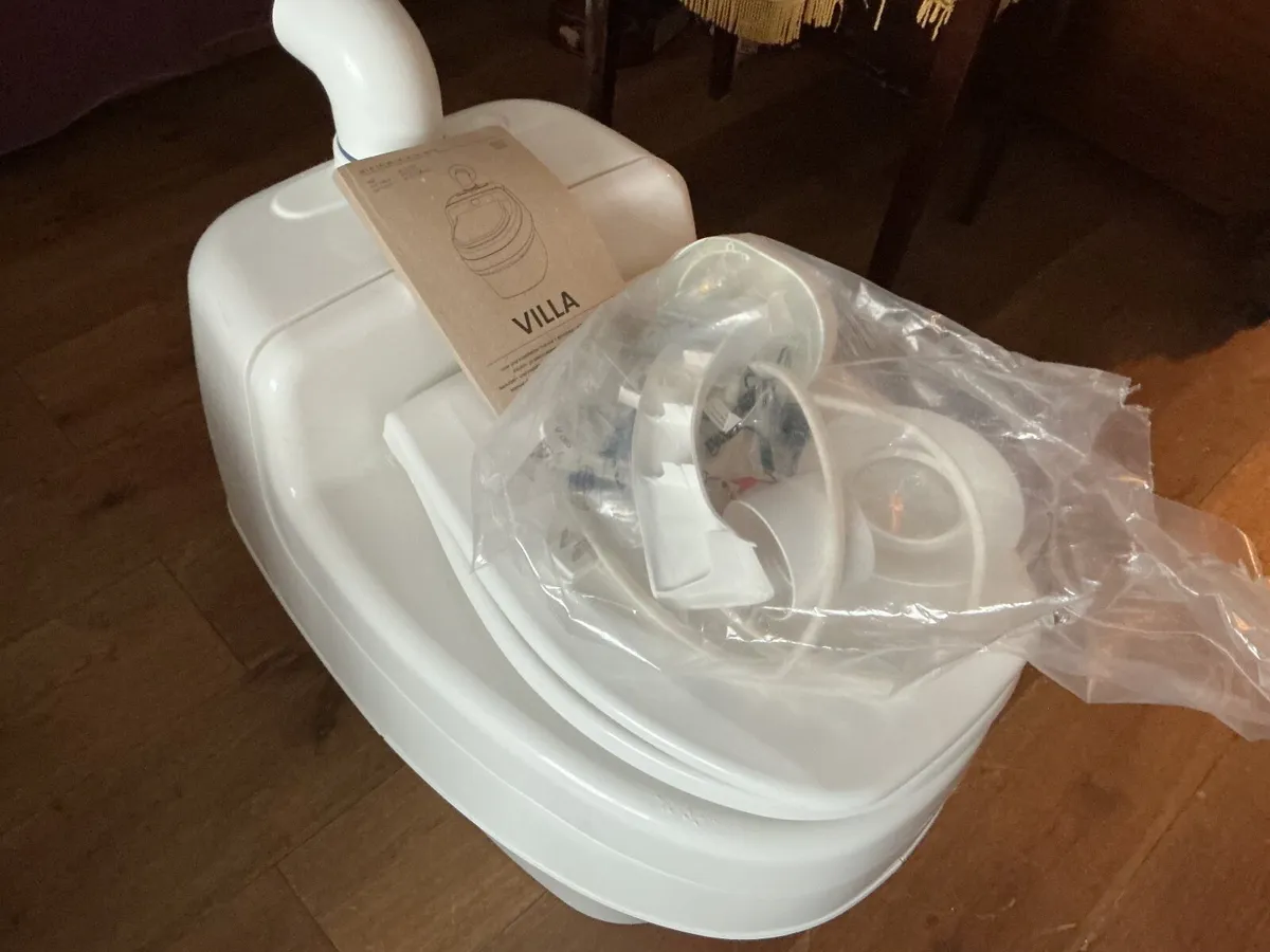 Compostable toilet - Image 2