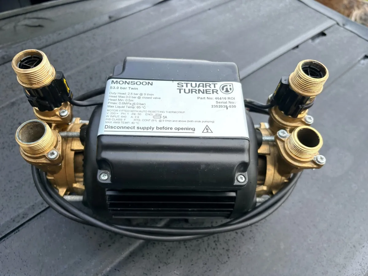 Monsoon Standard 3.0 bar Twin pump - Image 1