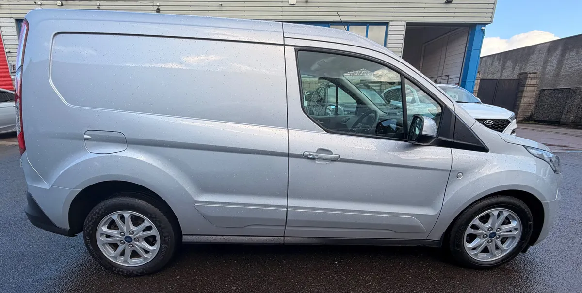 2022 Ford Connect Automatic Limited 120bhp - Image 3